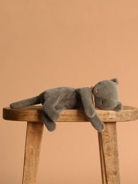 NWT Maileg Sleeping Kitten Plush, Medium - Grey